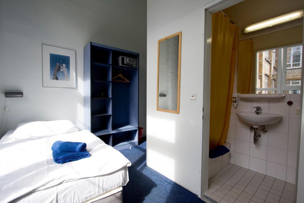 Hotel Transit Berlin Zimmer foto